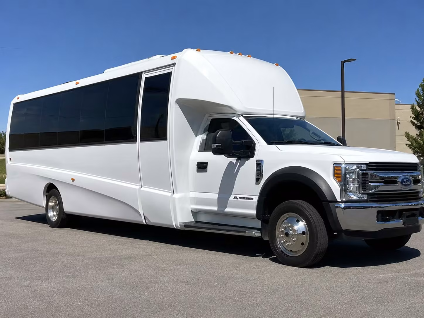 15 passenger minibus