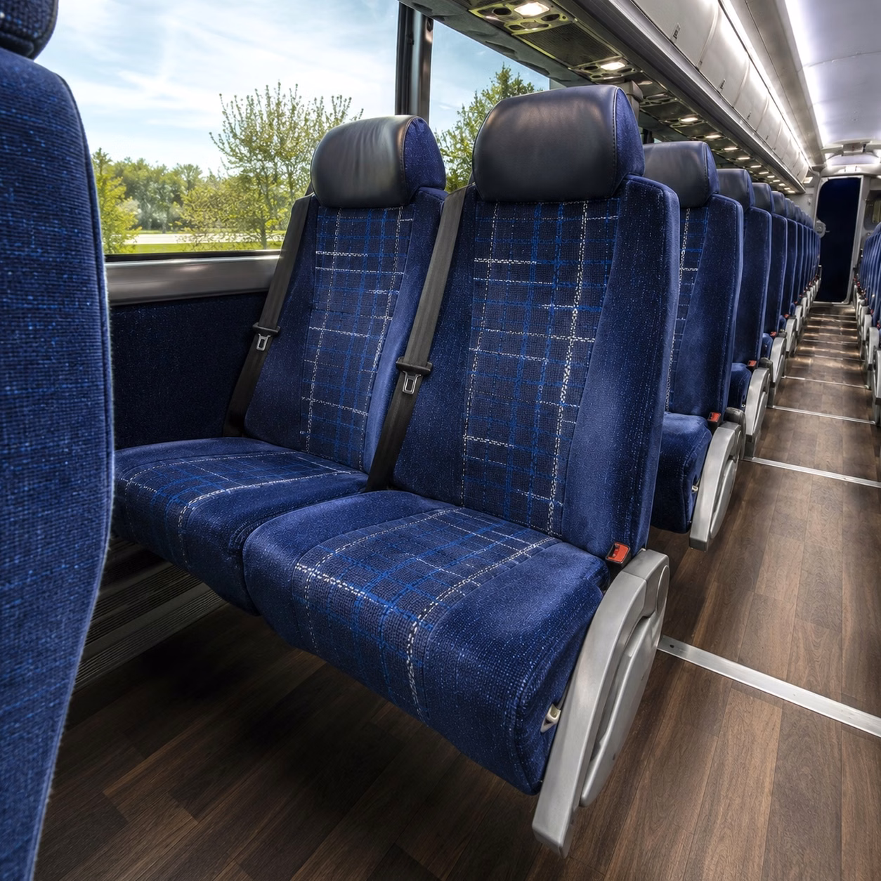 shuttle buses for roseville wedding guests staying at nearby hotels